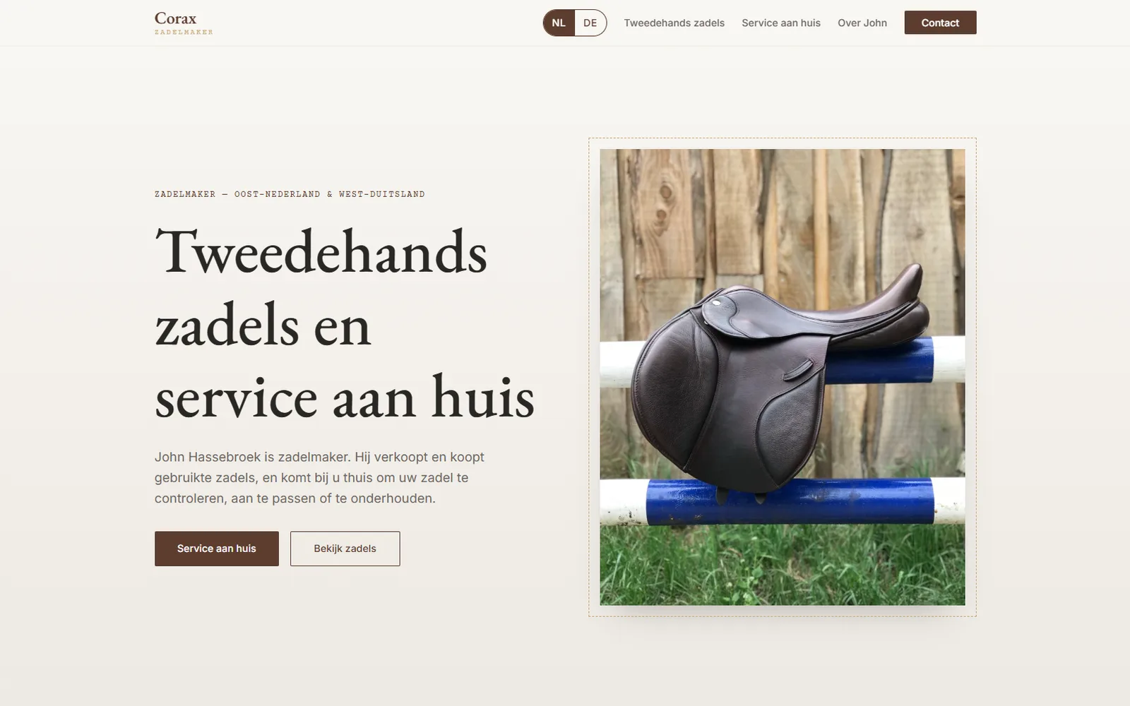 Homepage van Corax, de website van zadelmaker John Hassebroek